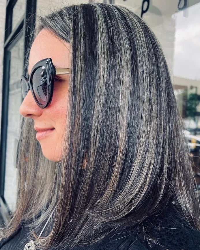 Collarbone Lob Dark Brown With Highlights — Gray Blending