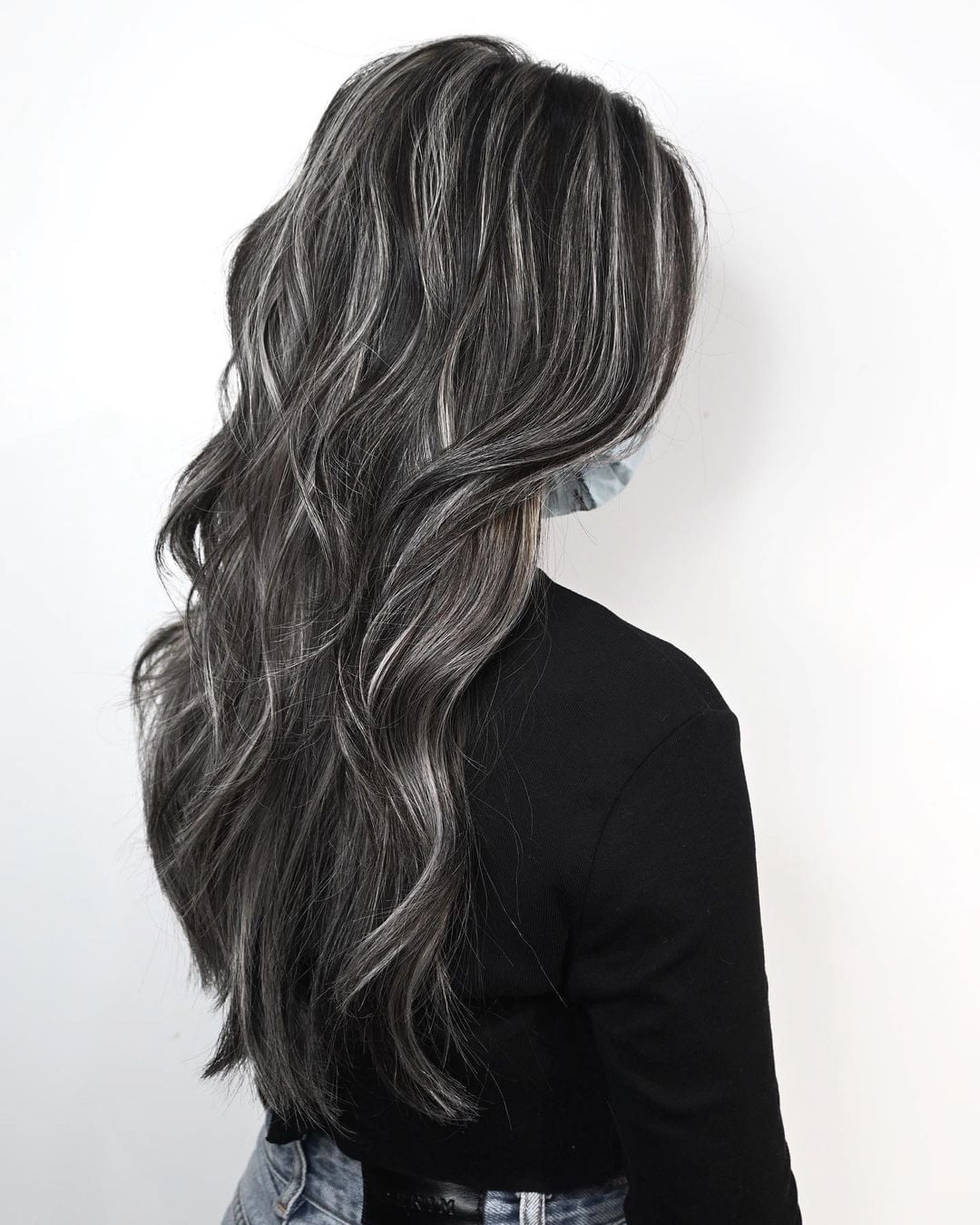Mid-Back Layers With Dark Base and Ash Gray Contrast — Gray Blending Hair