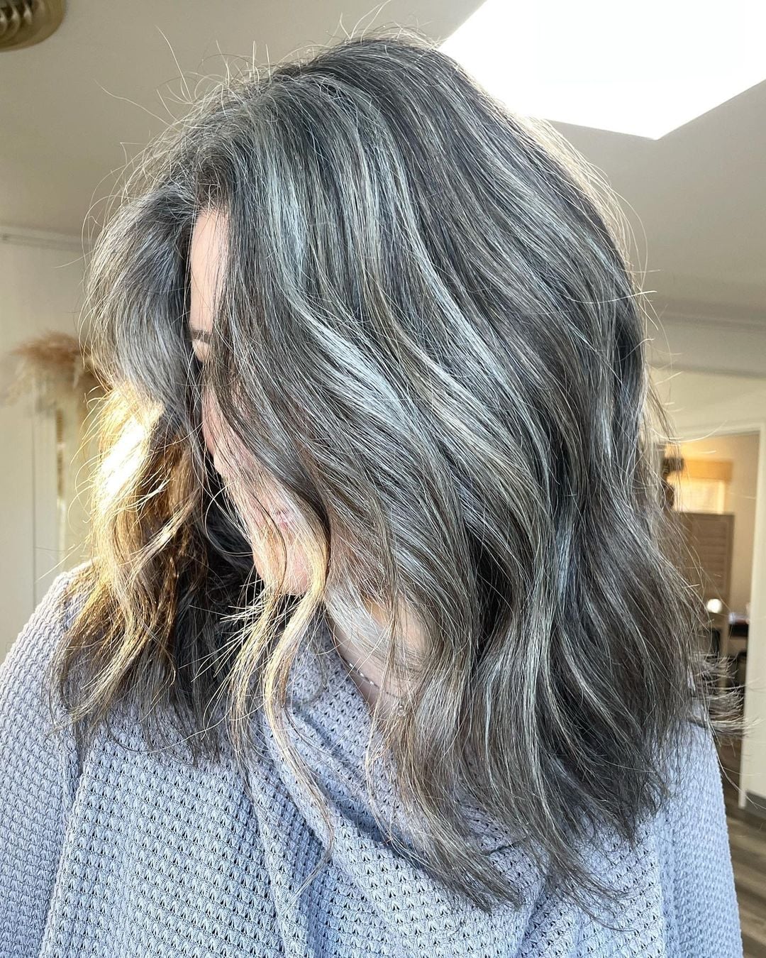 Collarbone Layers With Cool Gray Tones, Wavy — Gray Blending Hair Dark Brown