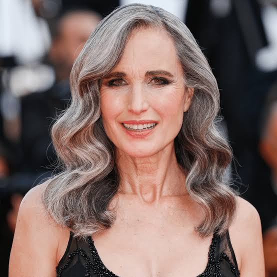 Collarbone Waves With Side-Swept Bangs Collarbone Waves With Side-Swept Bangs — Gray Hair