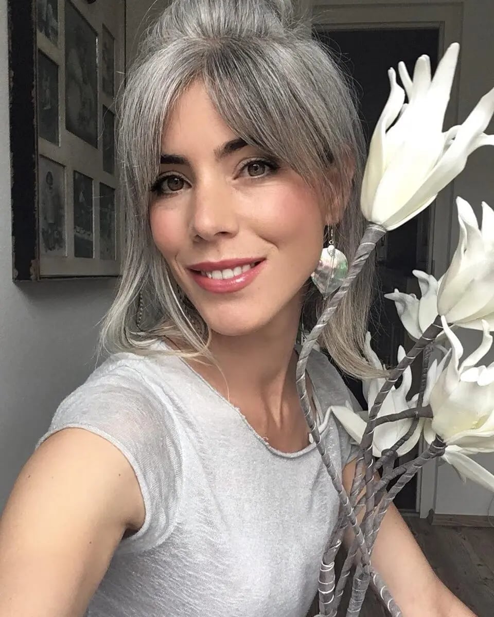 Shoulder Length Lob With Lighter Strands Shoulder Length Lob With Lighter Strands — Gray Hair