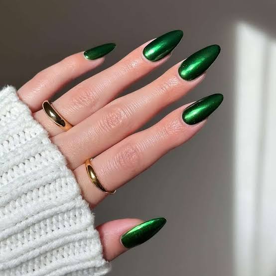 Vibrant Deep Green Chrome Medium Almond Nails With Full Color — Green Chrome Nails
