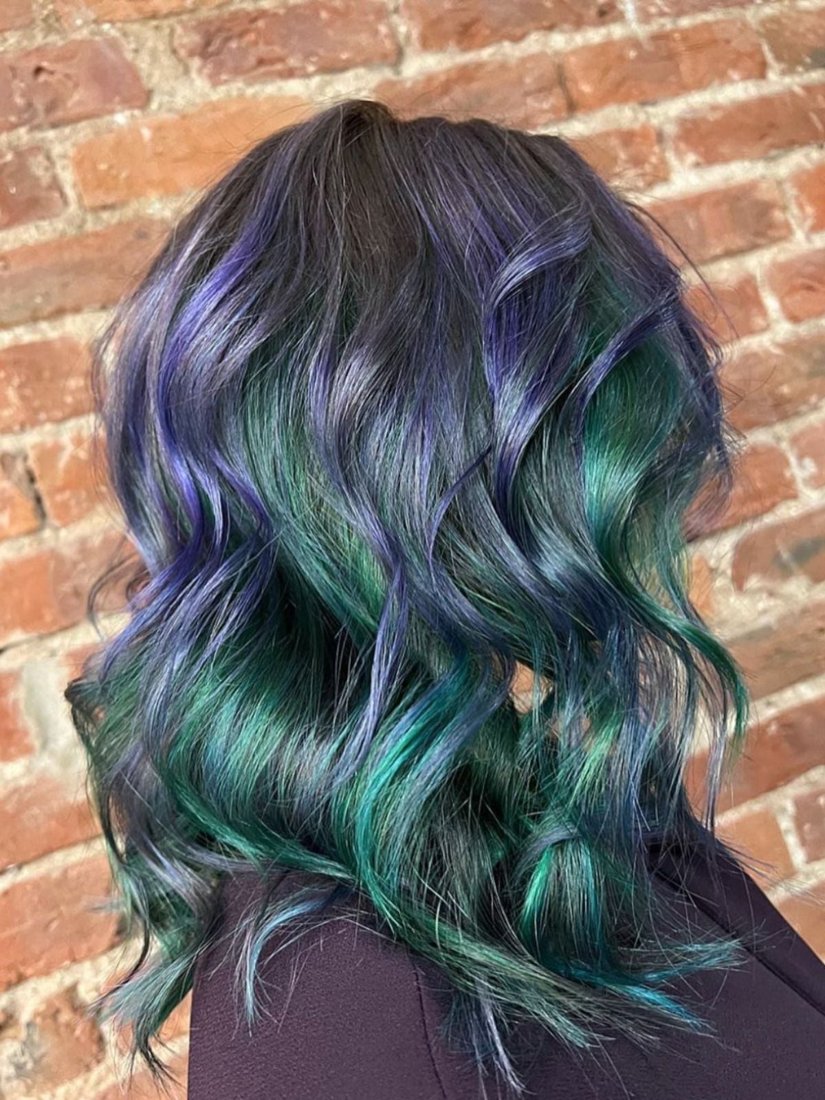 Lob With Green And Blue Highlights — Green Highlights
