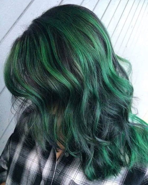 Mid-Back With Forest Green Highlights