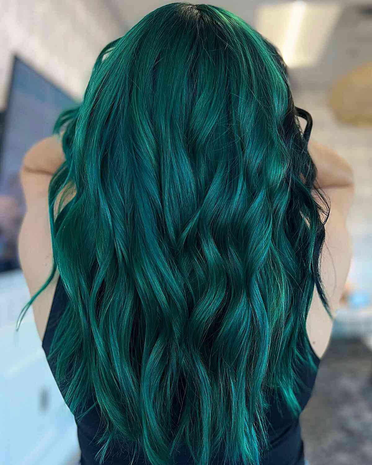 Mid-Back Emerald Green Highlights With A Natural Texture