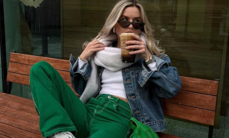 What to Wear with Emerald Green Pants: 13 Emerald Green Pants Outfits You Can Wear Any Occassion - The Wandering Girl