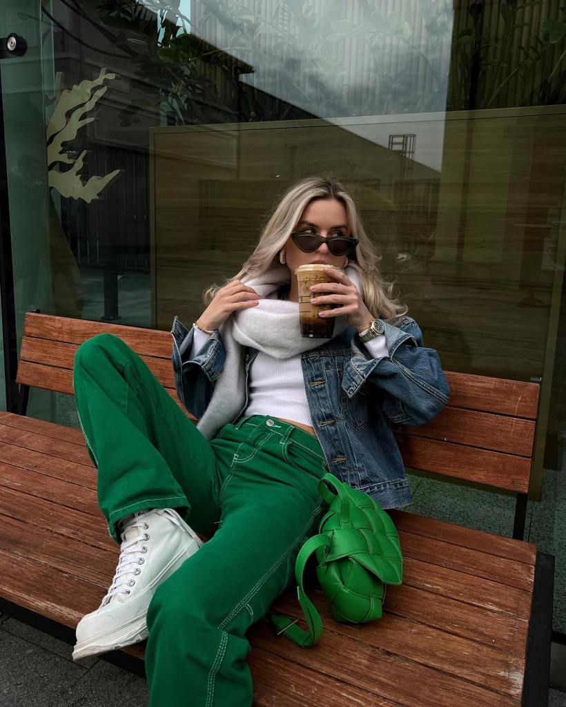 Bright Green Wide Leg Jeans With White Crop Top — Green Jeans Outfits