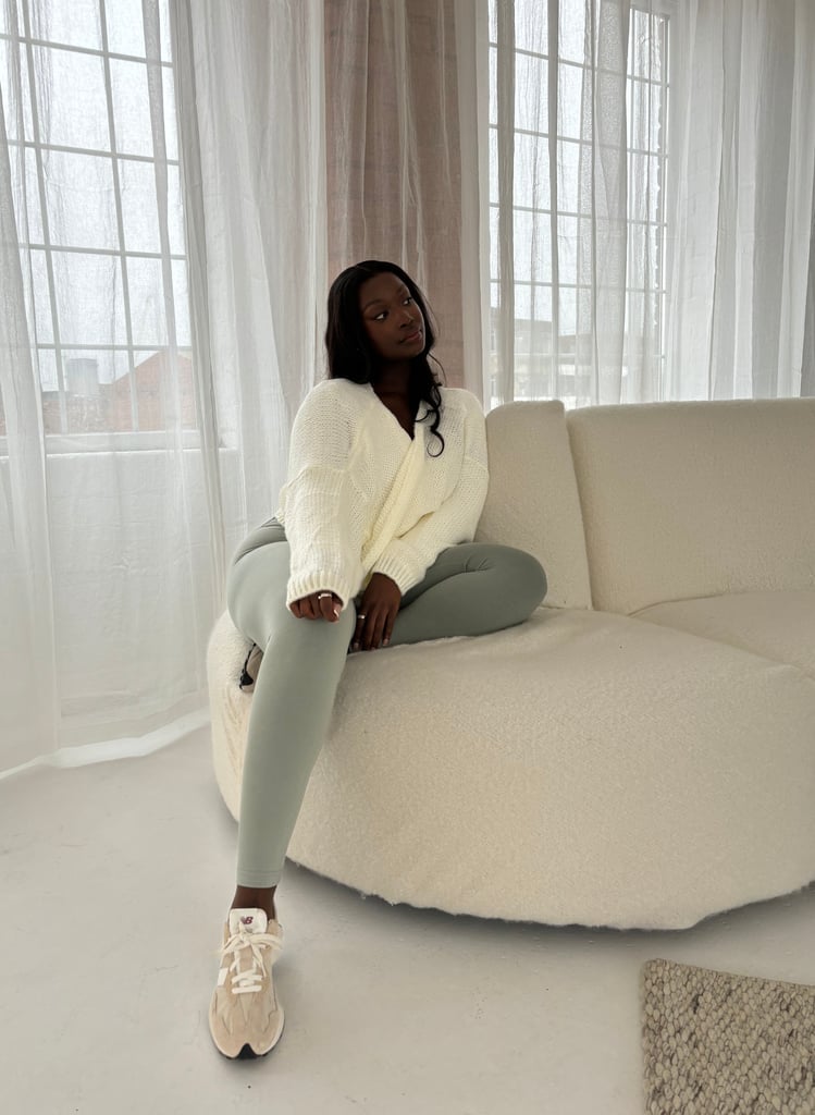 Pale Green Leggings with Oversized Sweater — Green Leggings Outfit