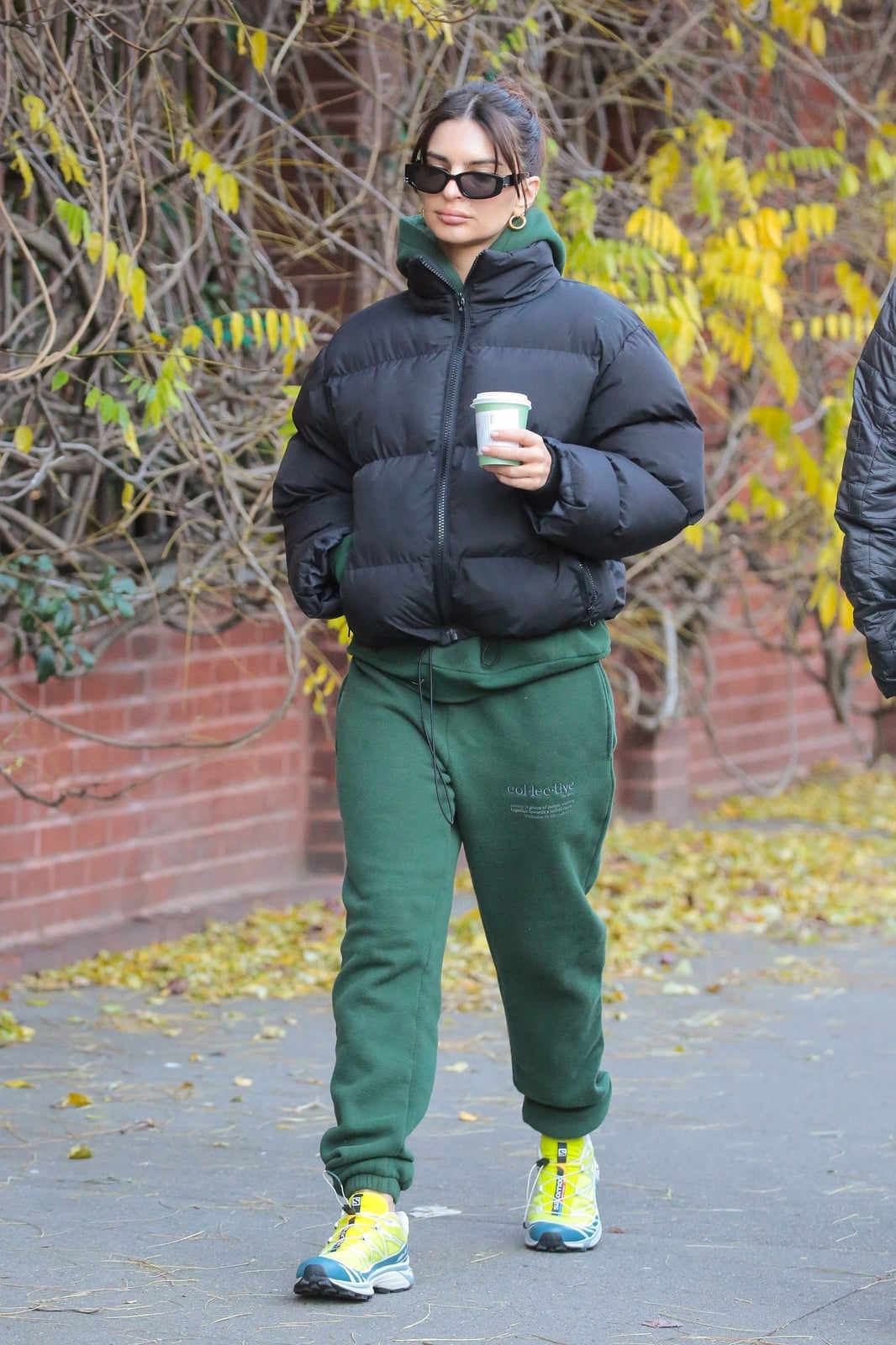 Oversized Forest Green Sweatpants with a Black Puffer Jacket Oversized Forest Green Sweatpants with a Black Puffer Jacket — Green Sweatpants Outfit