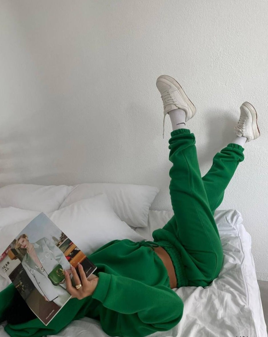 Bright Green Fleece Sweatpants with White Sneakers Bright Green Fleece Sweatpants with White Sneakers — Green Sweatpants Outfit