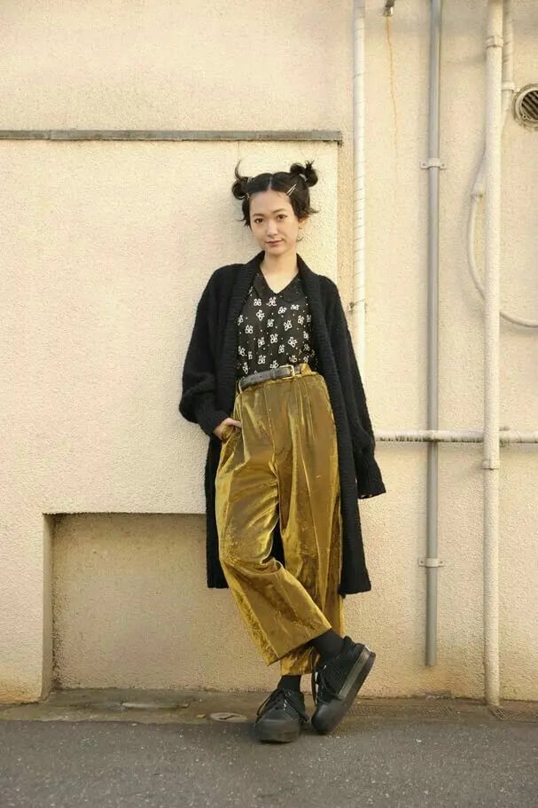 Long Cardigan With Gold Velvet Wide-Leg Trousers Long Cardigan With Gold Velvet Wide-Leg Trousers — Grunge Outfits