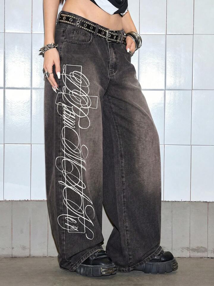 Wide-Leg Jeans With Graphic Print and Studded Belt Wide-Leg Jeans With Graphic Print and Studded Belt — Grunge Outfits