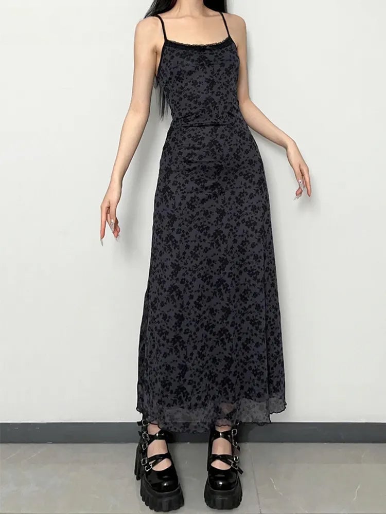 Dark Floral Maxi Dress With Lace Trim Dark Floral Maxi Dress With Lace Trim — Grunge Outfits