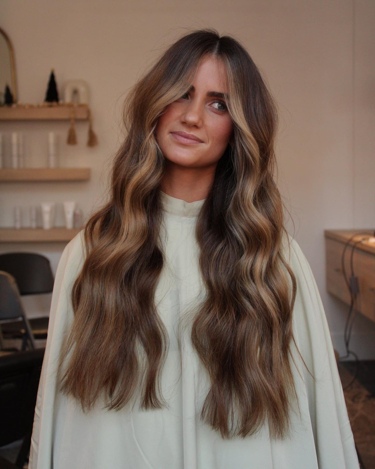 Mid-Back Waves With Dark Brown and Blonde Balayage Mid-Back Waves With Dark Brown and Blonde Balayage — Hair Color Chart