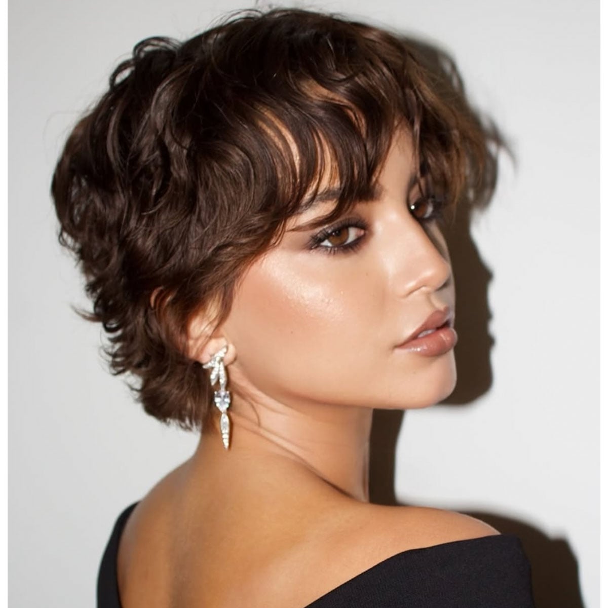 Ear Length Dark Brown Shag With Choppy Bangs, Middle — Hair Haircuts