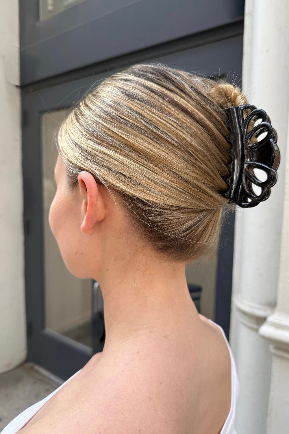 Chin Length Blonde Sleek Updo with Large Claw Clip Chin Length Blonde Sleek Updo with Large Claw Clip — Hair with Clips