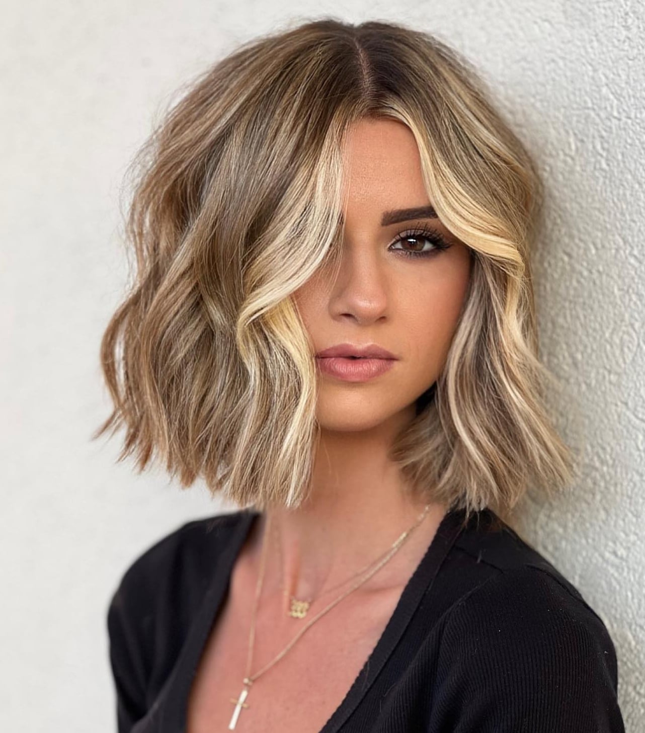 Textured Chin Bob With Balayage Textured Chin Bob With Balayage — Hairstyles for Round Face