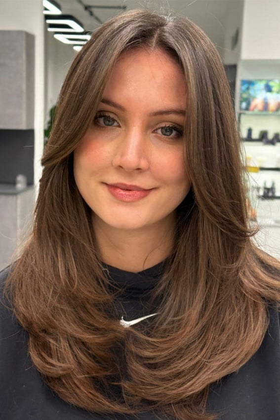 Mid-Back Length Layers With Face-Framing Mid-Back Length Layers With Face-Framing — Hairstyles for Round Face