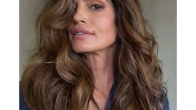 Long Hairstyles for Women Over 50: Cuts That Sell
