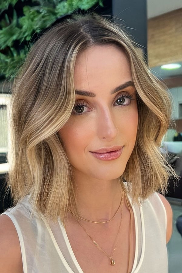 Ash Blonde Collarbone Layers With Curtain Bangs — Hairstyles Pictures