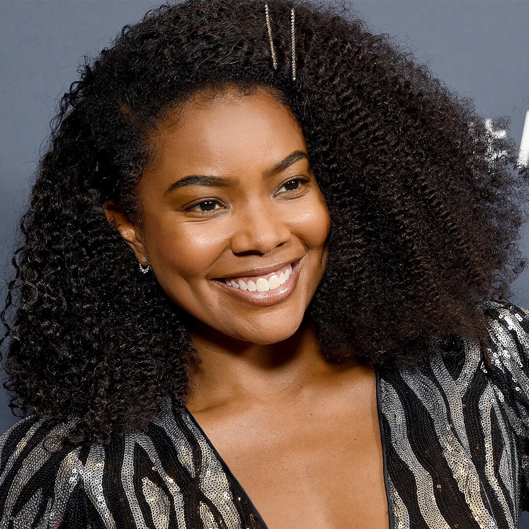 Shoulder-Length Dark Curls With Subtle Highlights — Hairstyles to Do