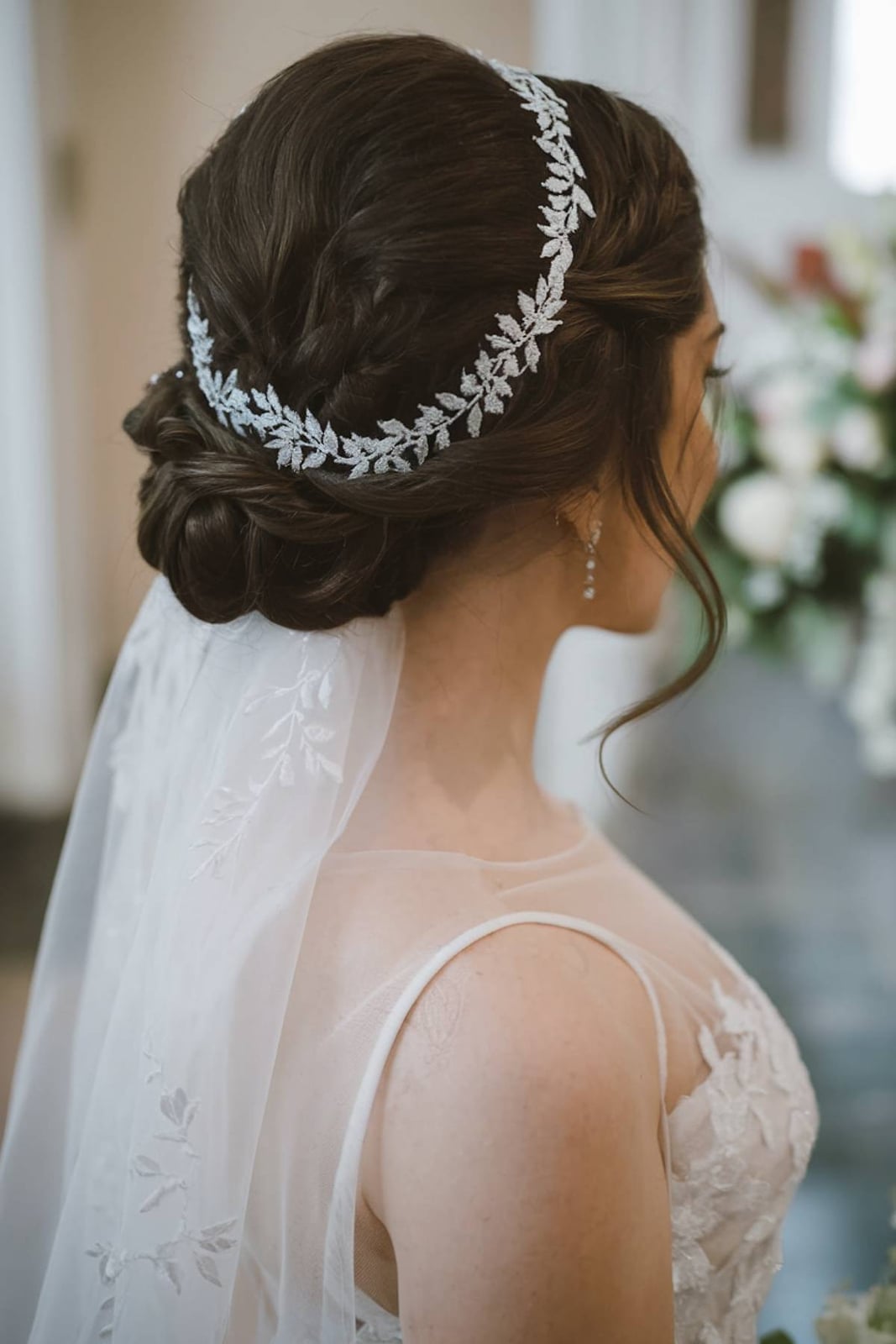 Blonde Mid-Back Updo With Lace Veil Blonde Mid-Back Updo With Lace Veil — Hairstyles with Veil