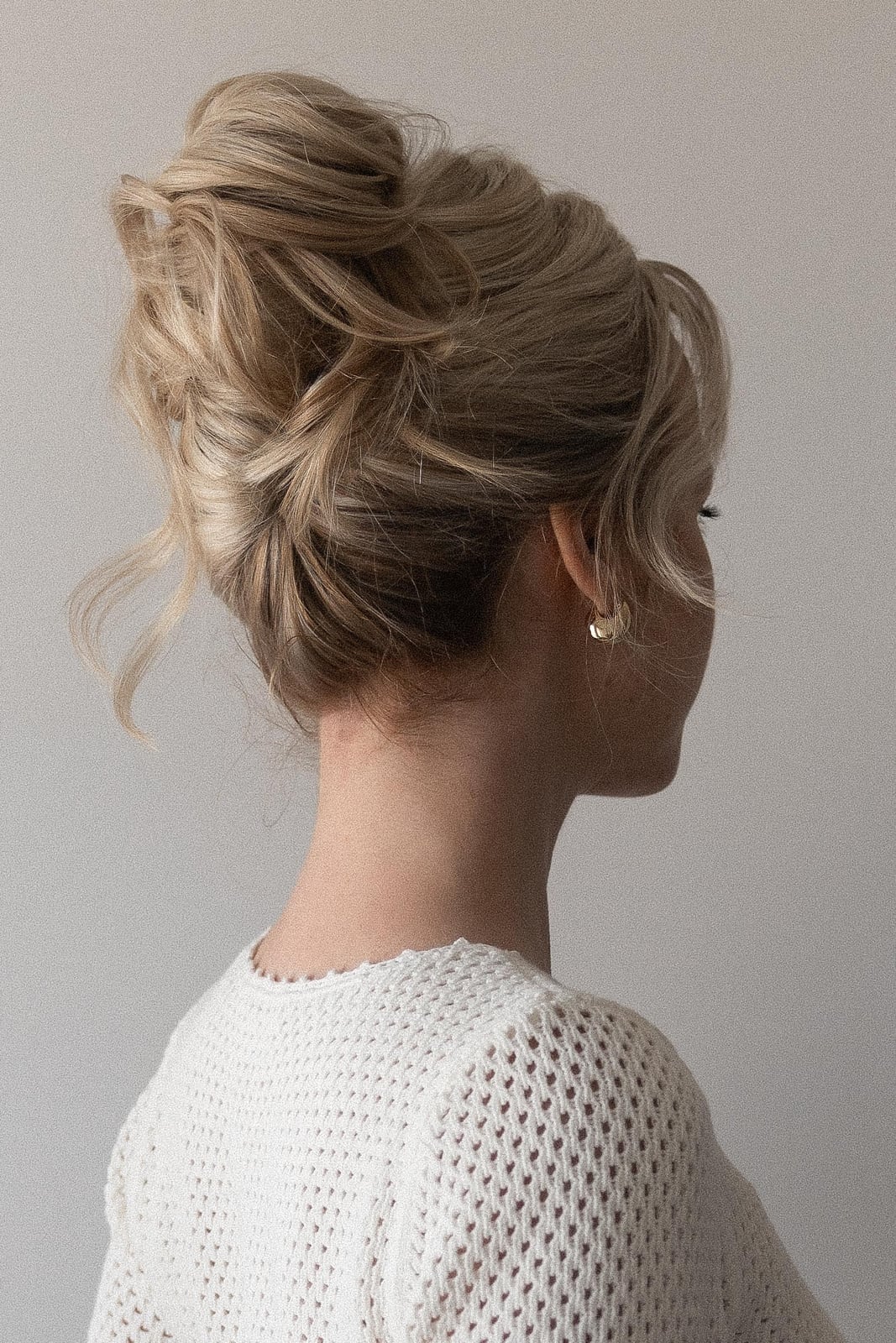 Textured Blonde Wavy High Bun Textured Blonde Wavy High Bun — High Bun Hairstyles