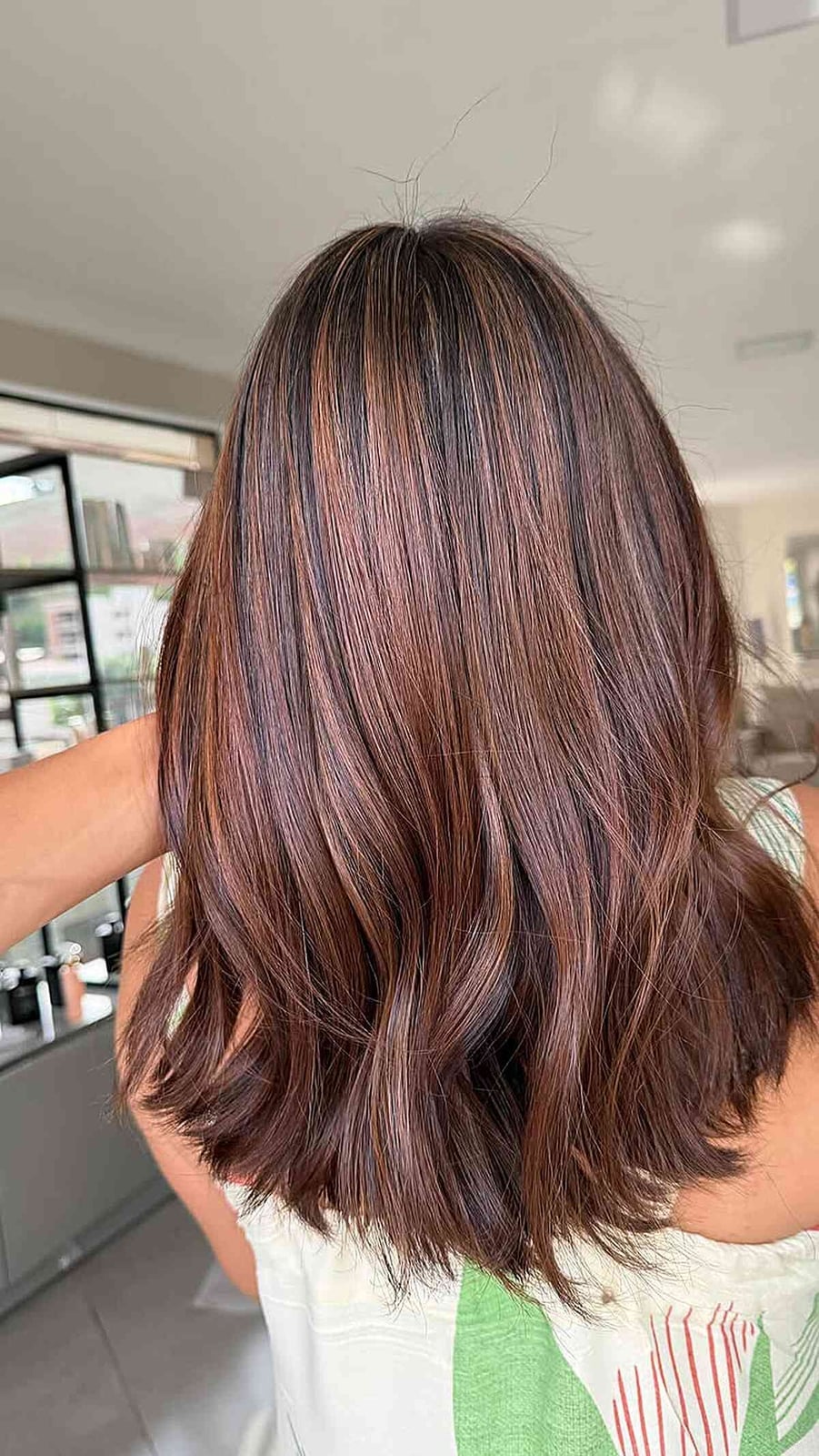 Rose Gold Highlights On Medium Brown Collarbone Lob — Highlights Brown Hair