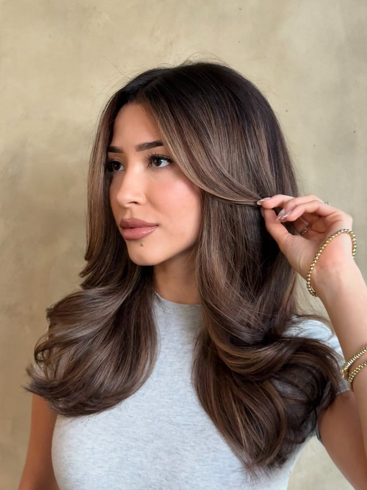 Caramel Highlights On Dark Brown Collarbone With Curtain Bangs — Highlights Brown Hair
