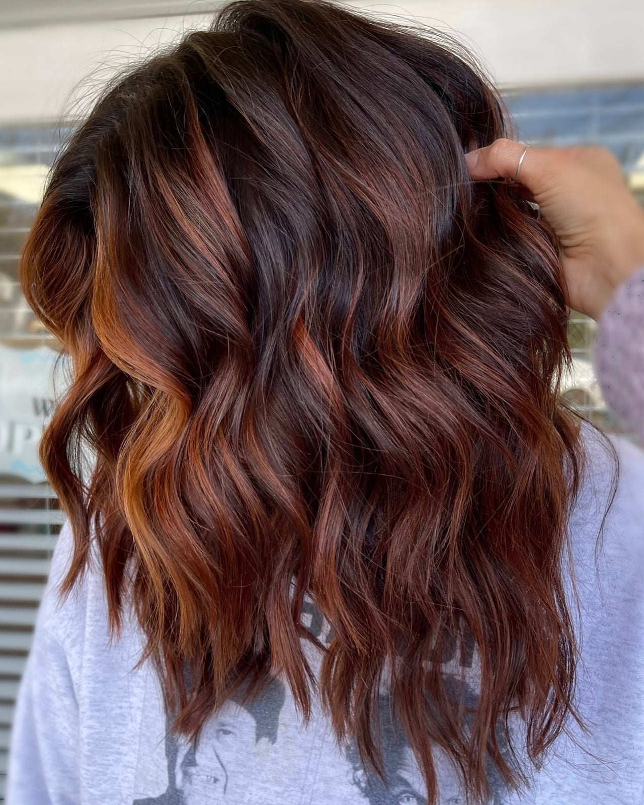 Copper Highlights On Dark Brown Collarbone Lob, Wavy — Highlights Brown Hair