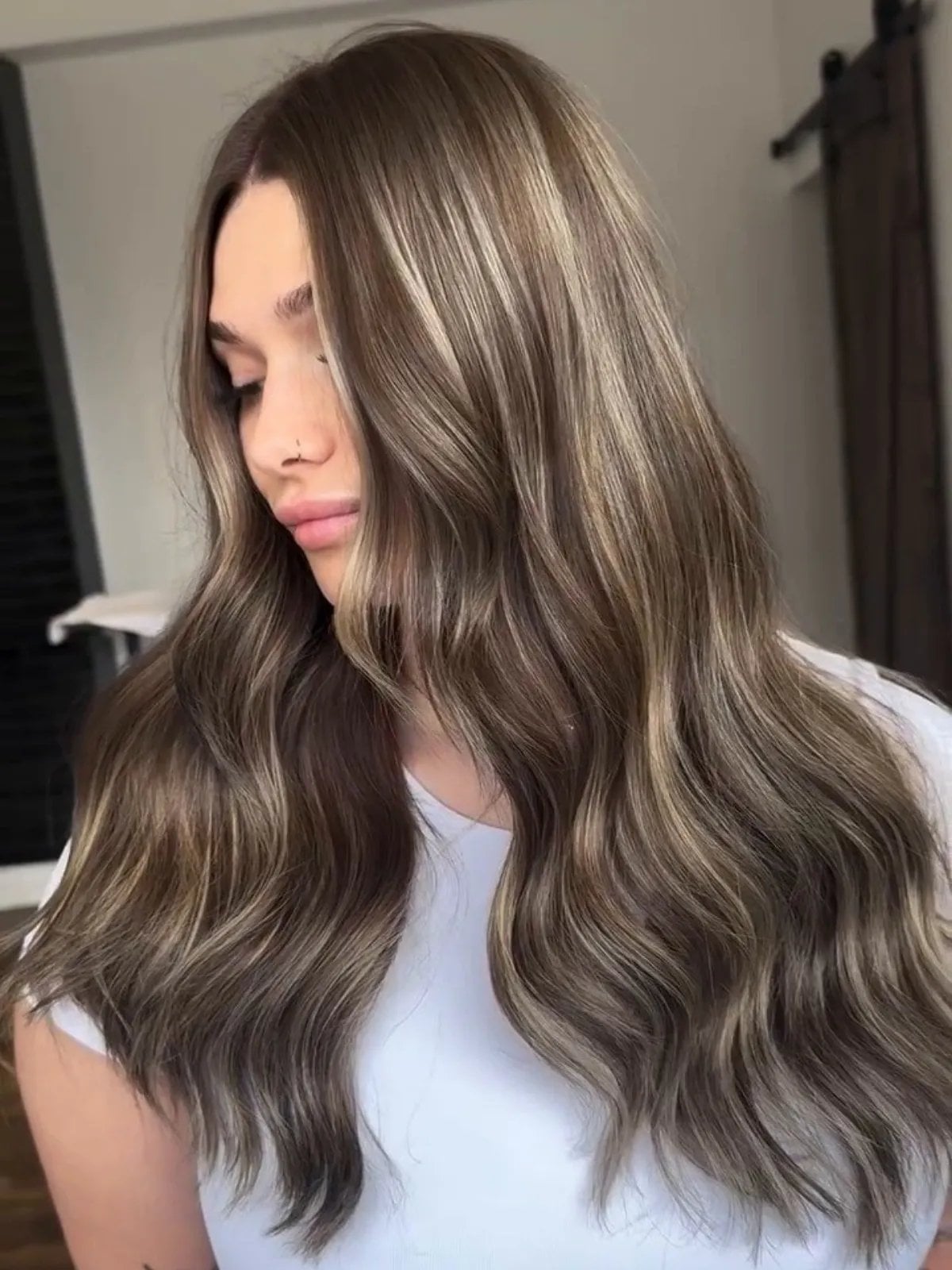 Ash Brown Collarbone With Blonde Highlights — Highlights in Brown Hair