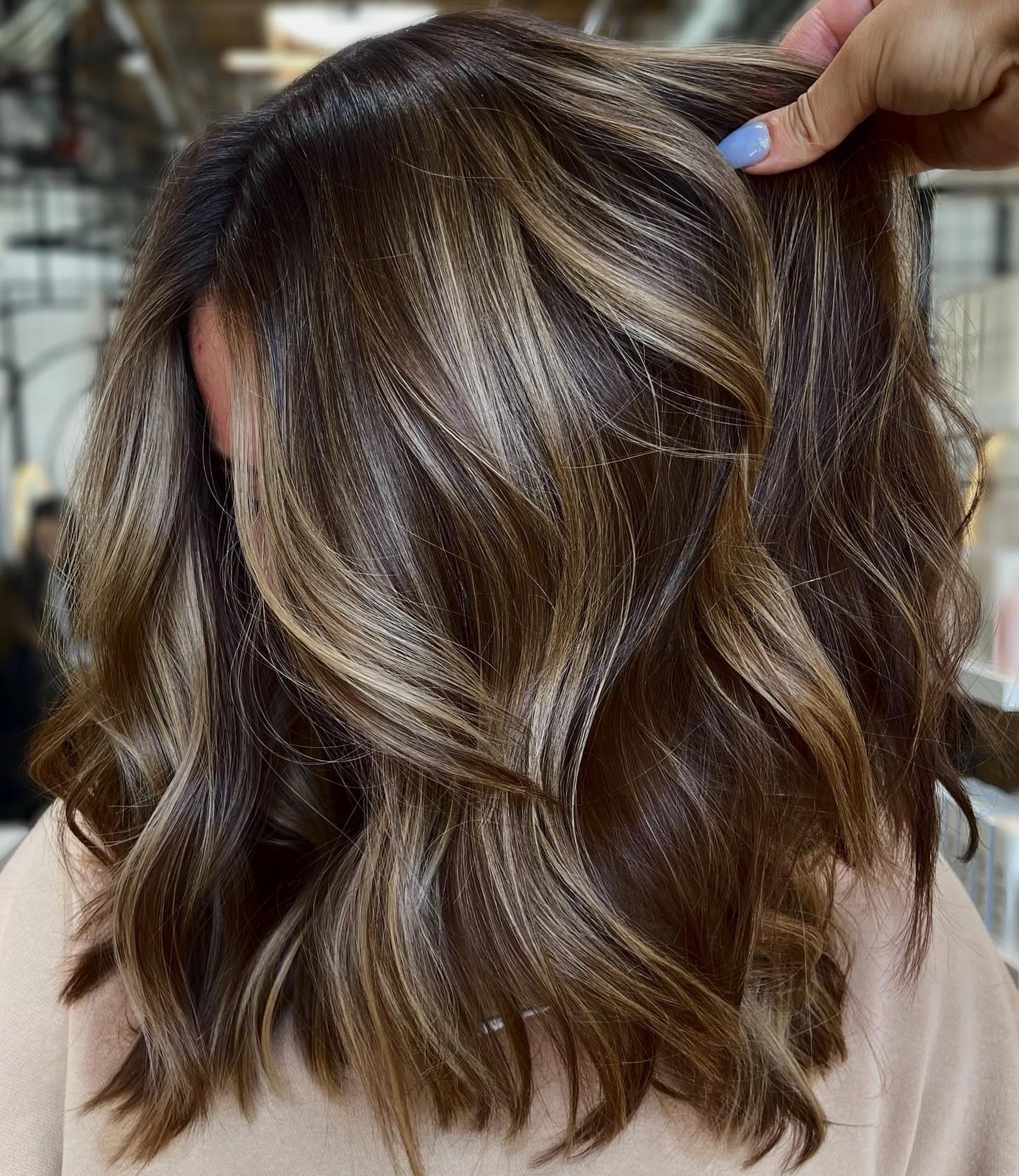 Collarbone Lob With Blonde And Caramel Highlights Collarbone Lob With Blonde And Caramel Highlights — Highlights on Dark Hair