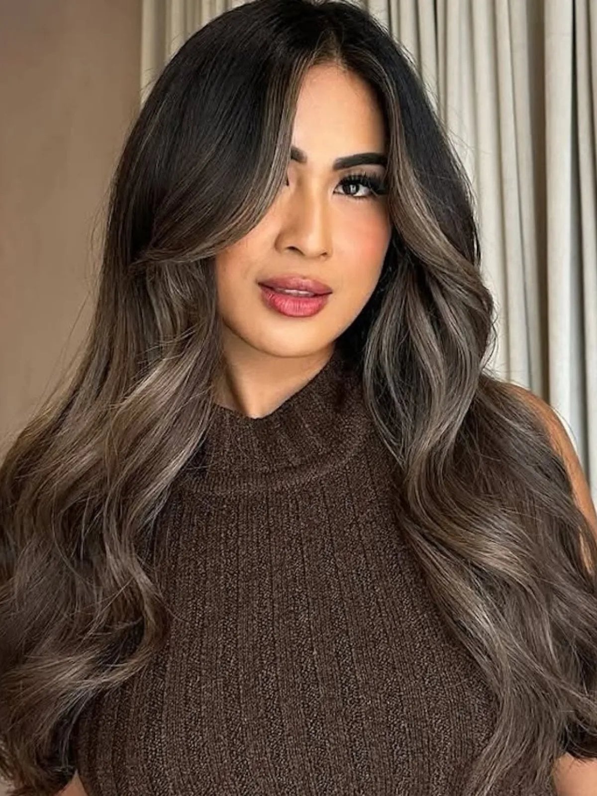 Mid-Back Dark Brown With Ash Blonde Highlights Mid-Back Dark Brown With Ash Blonde Highlights — Highlights on Dark Hair