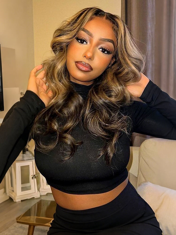 Mid-Back Blowout With Curtain Bangs and Honey Blonde Mid-Back Blowout With Curtain Bangs and Honey Blonde — Highlights Wig