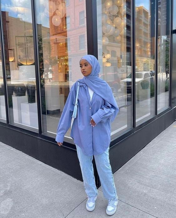 Light Blue Oversized Shirt and Jeans for Relaxed Casual — Hijab Outfits