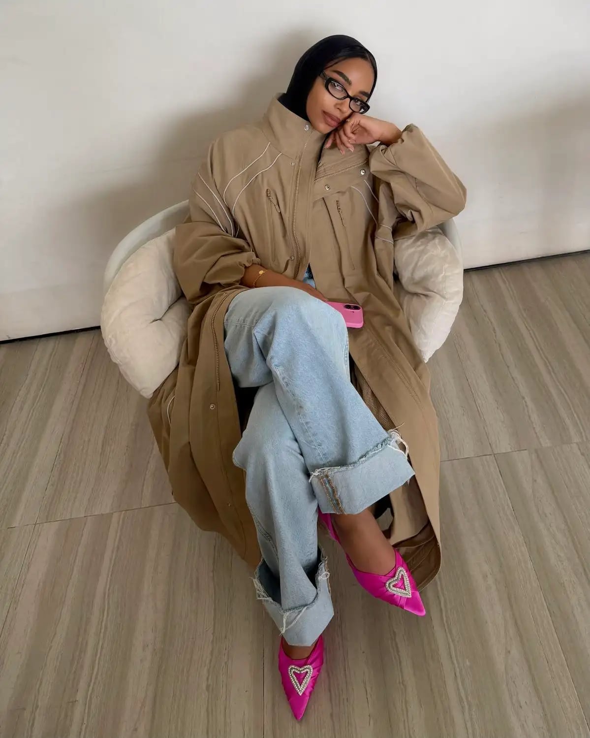 Beige Trench Coat with Bright Pink Heels for Streetwear — Hijab Outfits