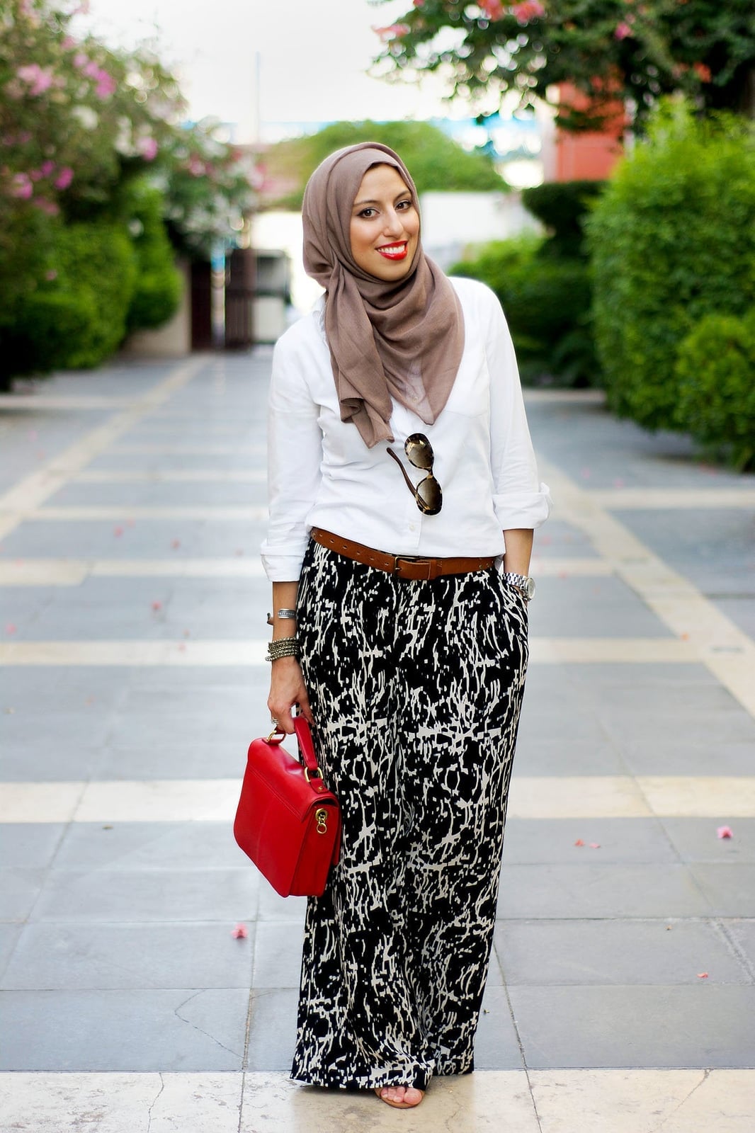 Patterned Wide-Leg Trousers and White Shirt for Casual Style — Hijab Outfits