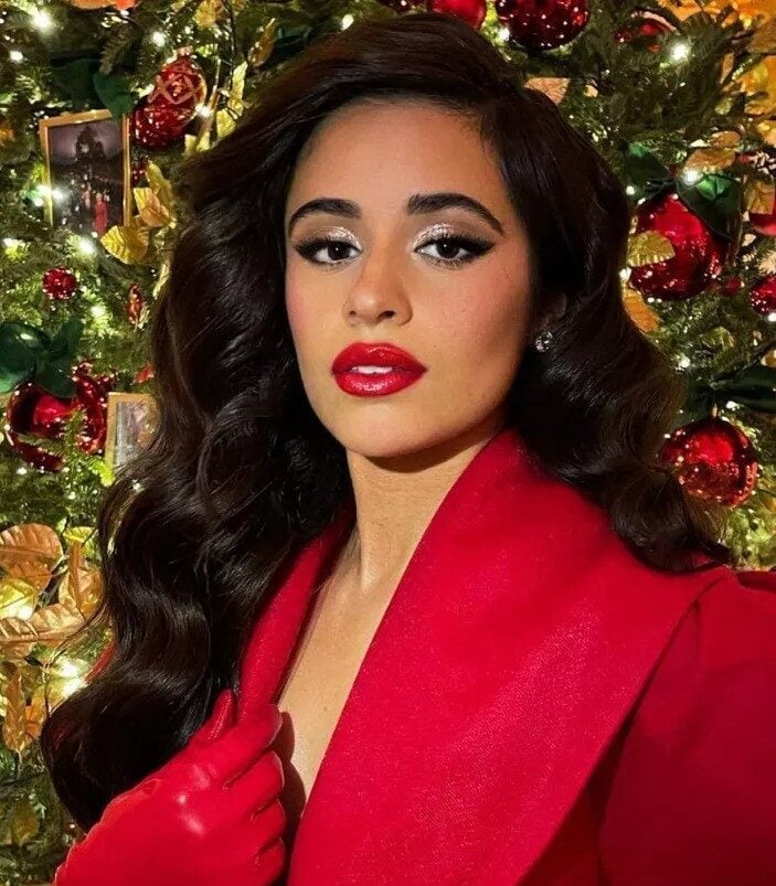 Dark Brown Voluminous Hollywood Waves Dark Brown Voluminous Hollywood Waves — Holiday Hairstyles
