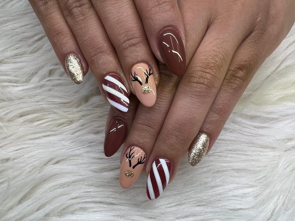 Long Almond Antler Stripe Gold Glitter Nails Long Almond Antler Stripe Gold Glitter Nails — Holiday Nail Designs