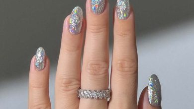 Glitter Nails: 30 Sparkly Designs & Ideas