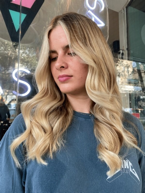 Collarbone Honey Blonde With Curtain Bangs and Balayage