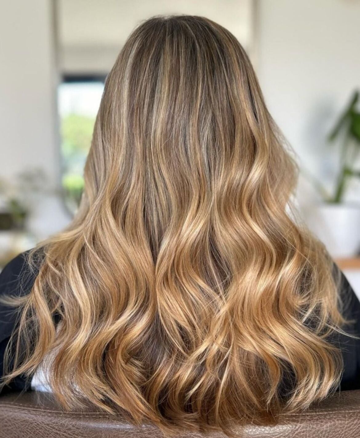 Mid-Back Honey Blonde With Natural Balayage Blend
