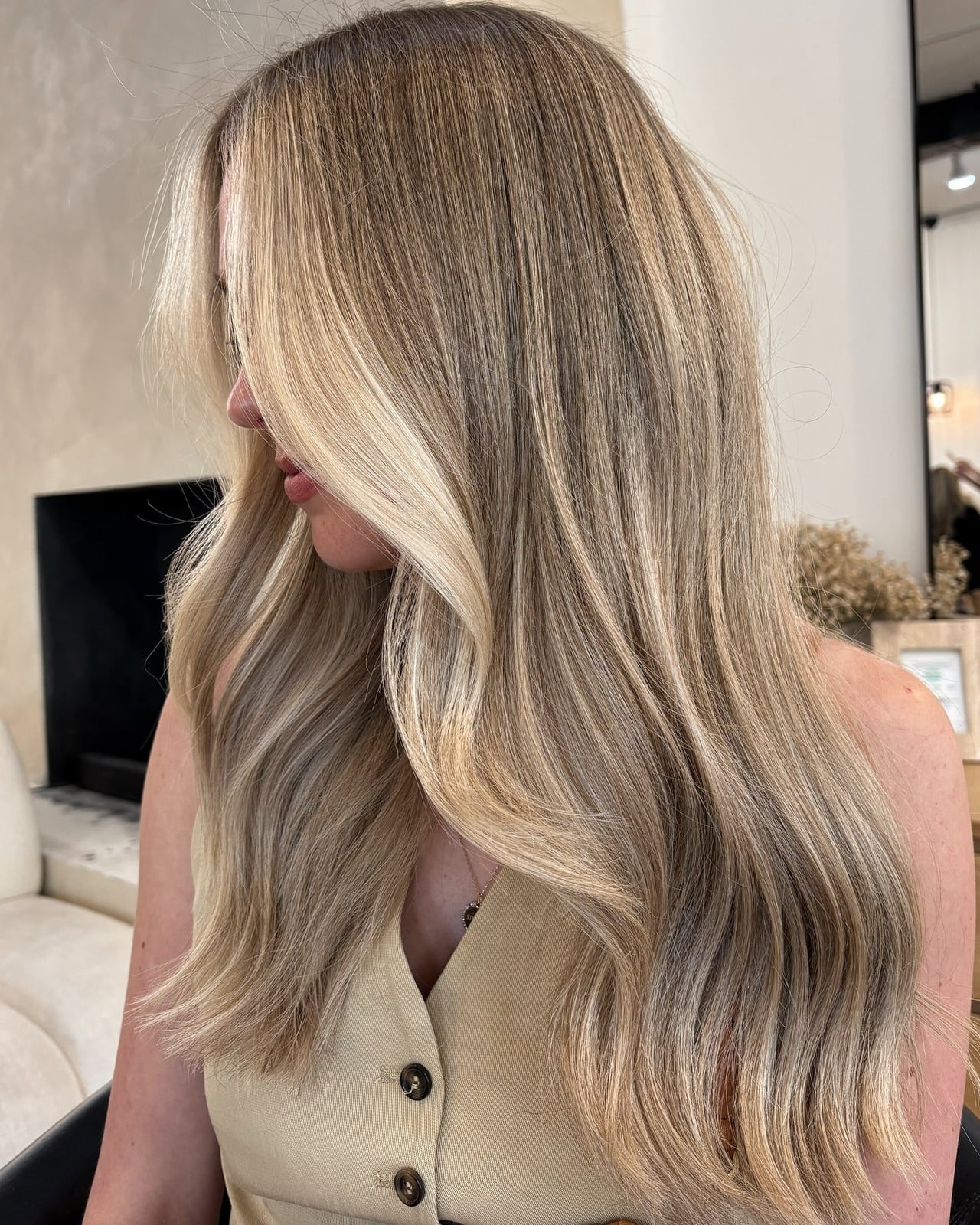 Fine Collarbone Honey Blonde With Subtle Highlights
