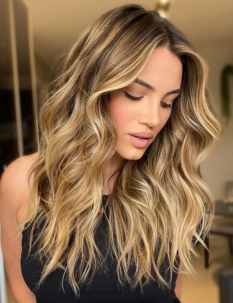 Mid-Back Honey Blonde Balayage With Golden Tones, Wavy — Honey Blonde Hair