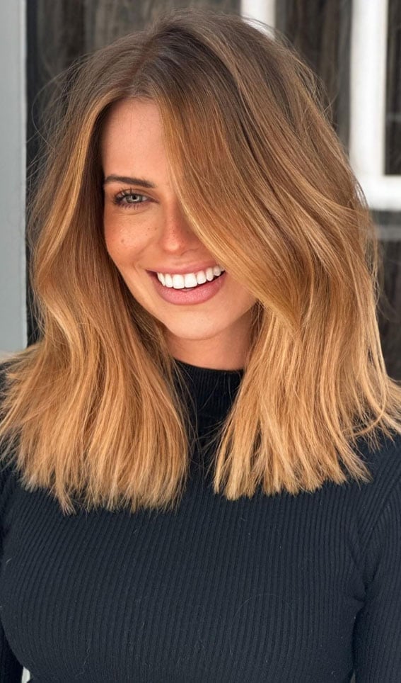 Collarbone Lob With Soft Waves And Curtain Bangs — Honey Blonde Hair