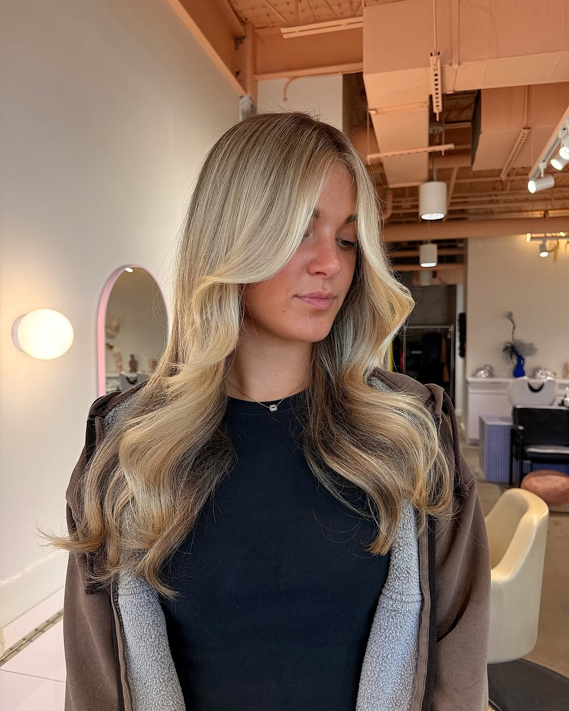 Honey Blonde Waves With Face-Framing Layers