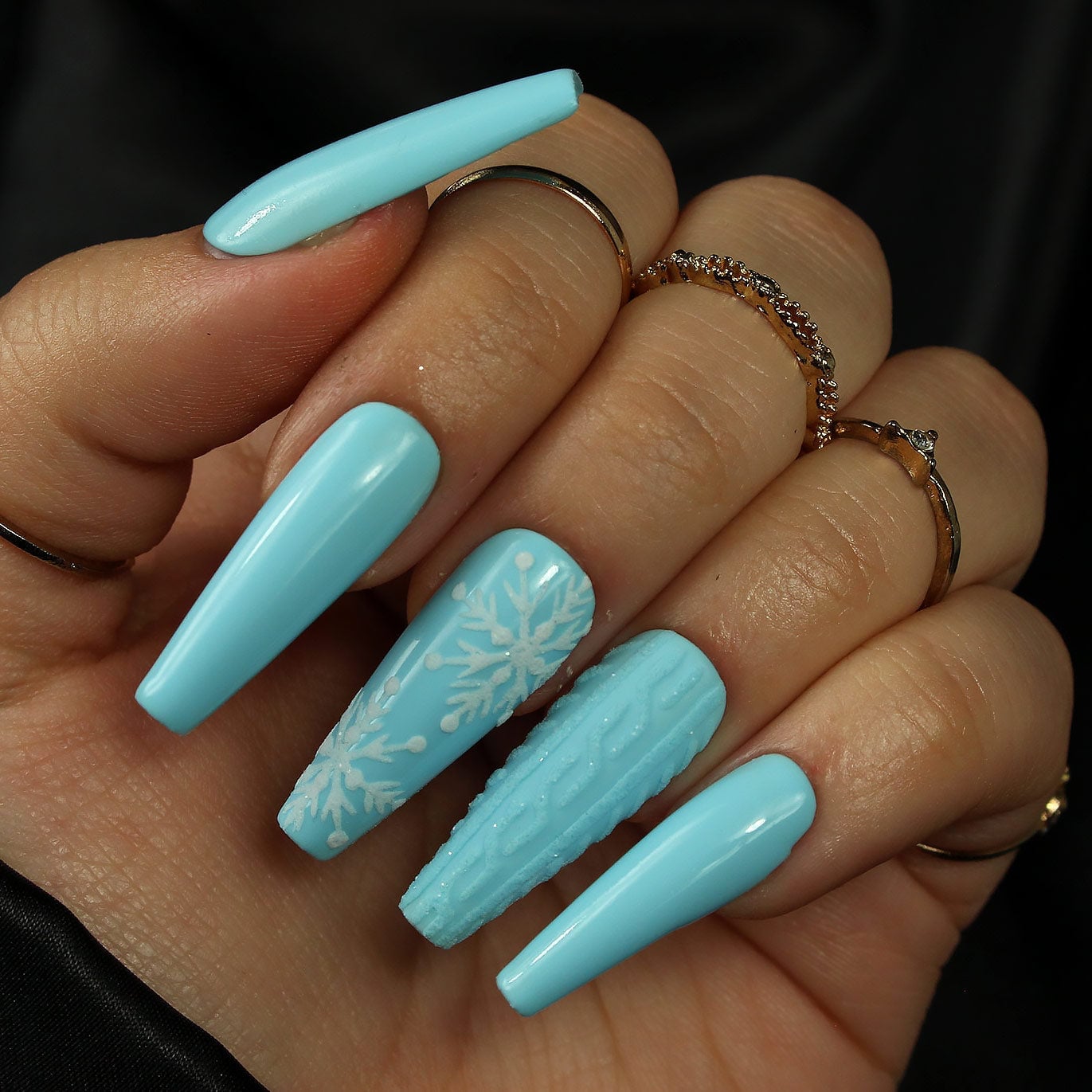 3D Sculpted Snowflake and Cable Knit Coffin Nails — Icy Blue Nails
