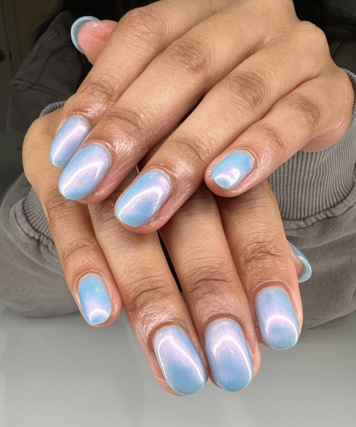 Pink Shift Cat Eye Short Almond Nails — Icy Blue Nails