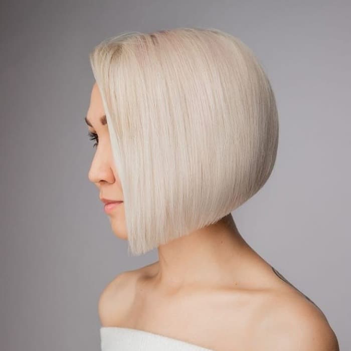 Platinum Blonde Bob With Blunt Line Platinum Blonde Bob With Blunt Line — Inverted Bob