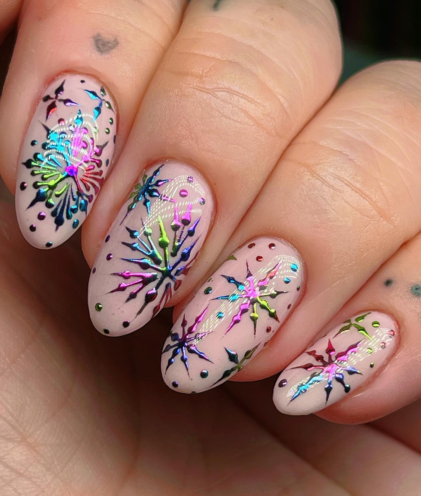 Iridescent Snowflake Chrome Oval Nails